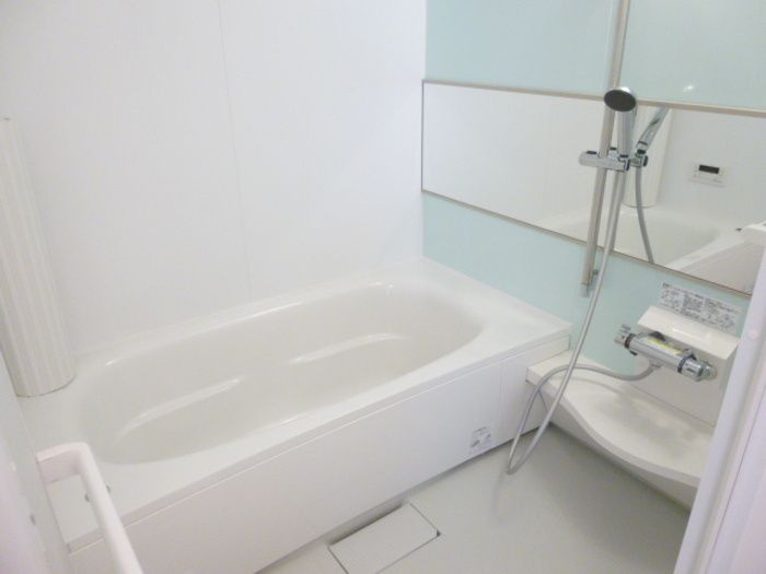 gransoleil(ｸﾞﾗﾝｿﾚｰﾕ)の浴室