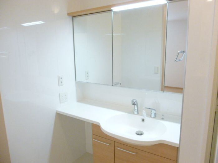 gransoleil(ｸﾞﾗﾝｿﾚｰﾕ)の洗面所