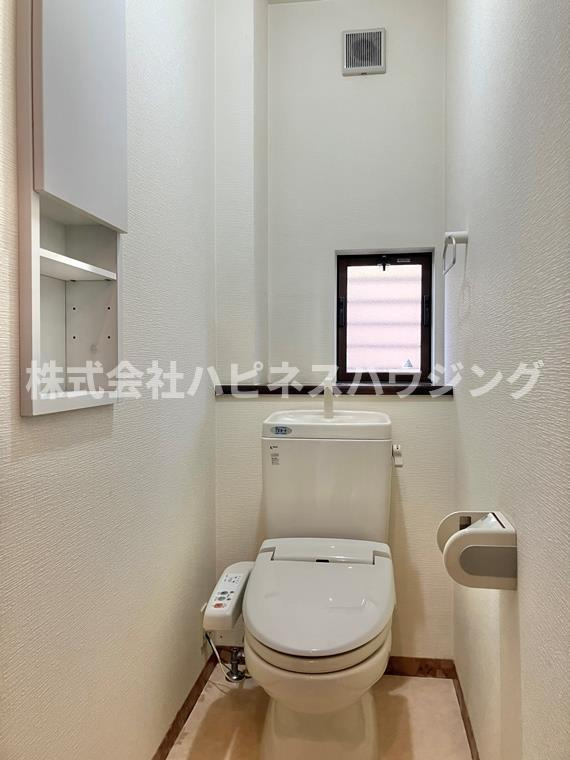 松戸新田戸建のトイレ|落ち着いたトイレです