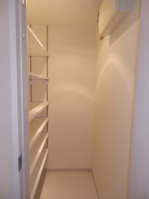 【玄関】 | ラ・ヴィタス三軒茶屋