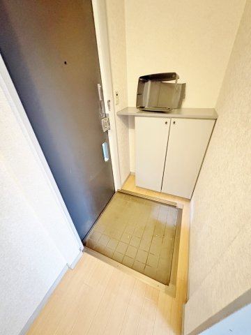 パナハイツアゼリアの玄関