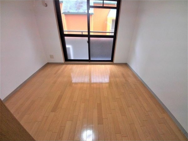 パルクエストの洋室