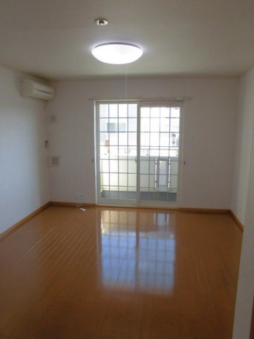 ディア　コートⅠの居間・リビング|ゆったりとした居間です