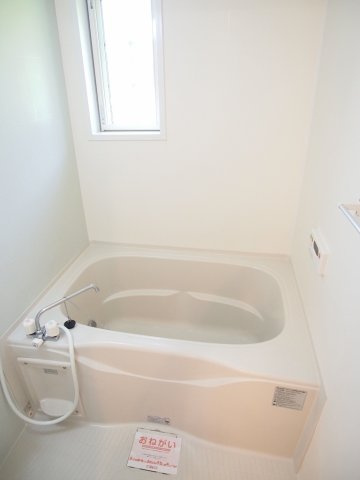 ゼフィルスⅢの浴室|日々の疲れを癒すお風呂付です