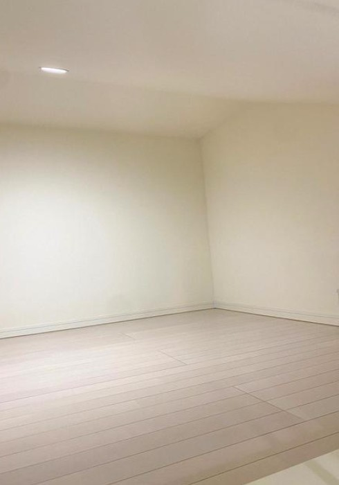 サークルハウス北千住の居間・リビング