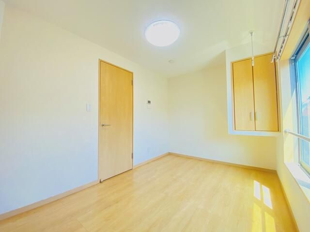 コンフォート柳沢の寝室