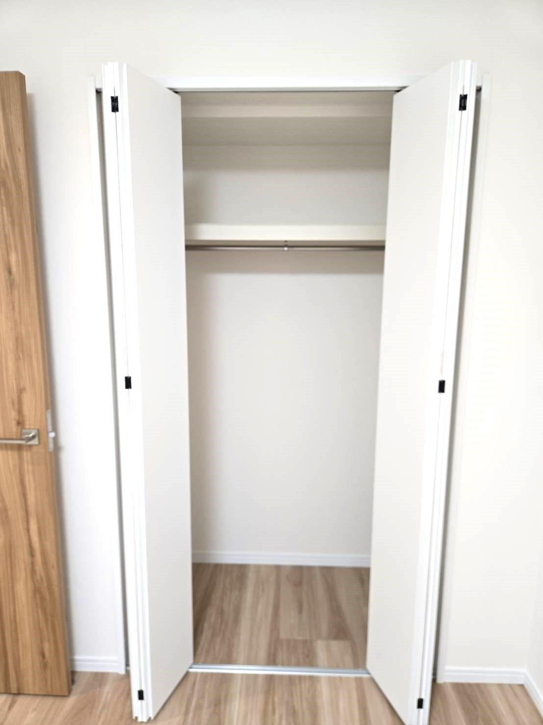 サンシティ鳥飼の収納|全居室フローリング＆収納付き♪
「収納の余裕は心の余裕」というお家探しの格言もあるんですよ！