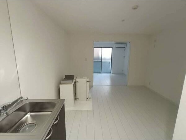 EIJU粉浜駅前の居間・リビング