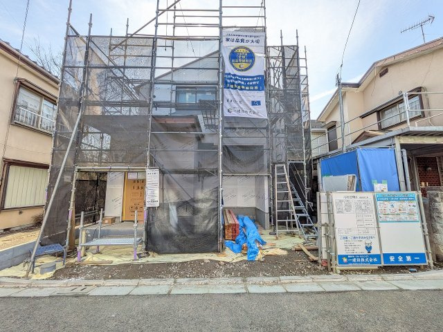 八王子市　元八王子町　新築一戸建て　２４期の玄関|～玄関は安心のWロックキーを採用～