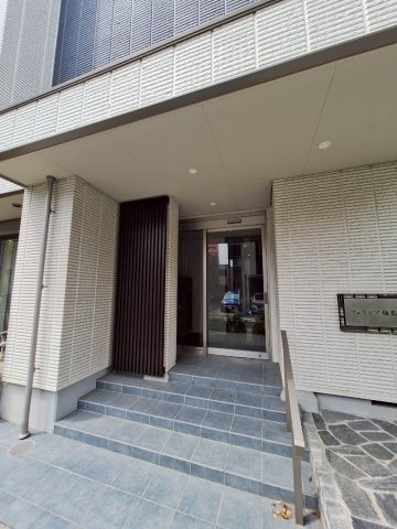 フェリシア梅島のエントランス