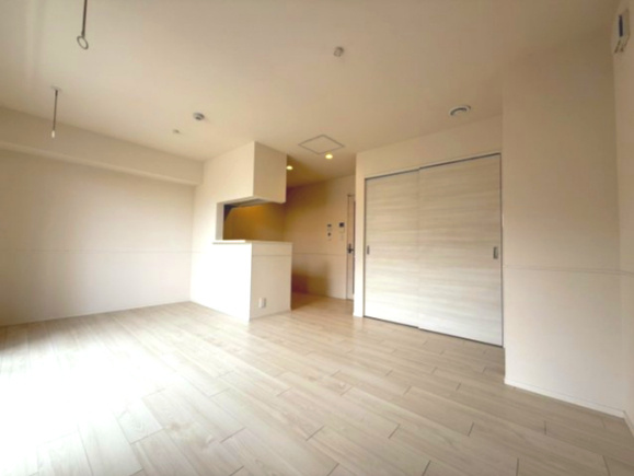 フェリシア梅島の居間・リビング|※家具はAIによるイメージです