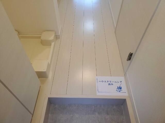 ＧａｒｄｅｎＣｏｕｒｔ西新井の玄関