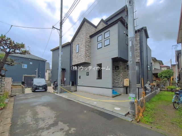 春日部市一ノ割2丁目　新築一戸建ての前面道路含む現地写真
