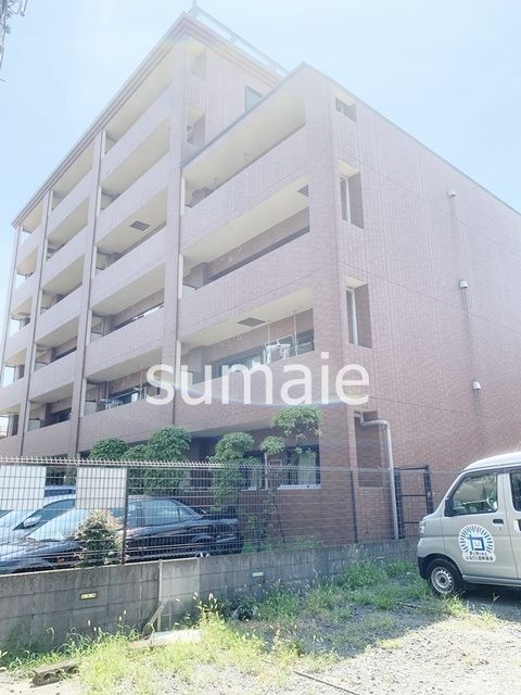 ｉ　ＢＵＩＬＤＩＮＧの駐車場|敷地内専用駐車場有り（要確認）