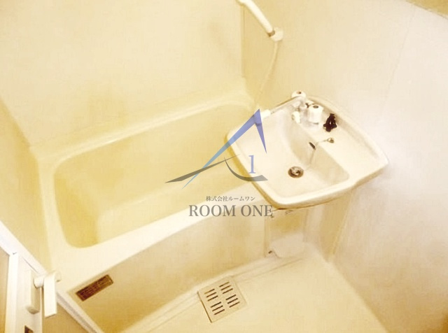 Ｔｗｉｎ　ｃｏｒｅ　ＷＥＳＴの浴室|お風呂です。