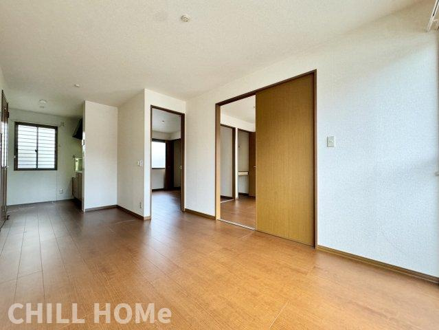 プリマヴェーラの居間・リビング|他社様掲載物件もまとめてご紹介、ご案内可能です(^^)/