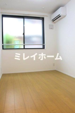 ソルナクレイシア大森Ⅱの居間・リビング