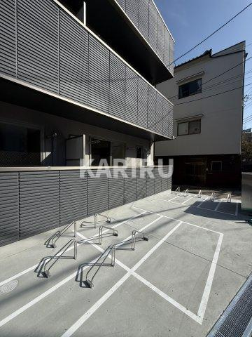 レジデンスコート森ノ宮の駐車場