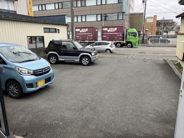 ハイツサンアイの駐車場