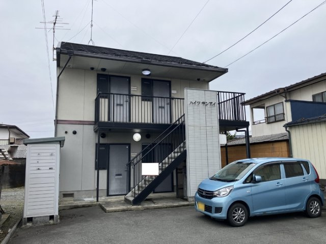 ハイツサンアイの外観