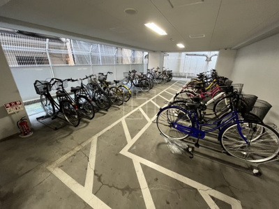 【その他共用部分】 | ジュネーゼグラン難波ミラージュ | ジュネーゼグラン難波ミラージュ　駐輪場