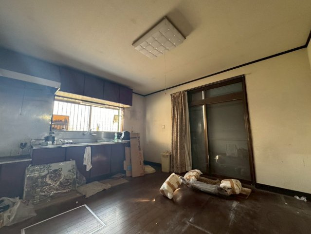 －三丁目不動産-本庄市小島南1丁目　中古戸建のキッチン