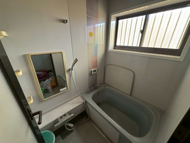 －三丁目不動産-本庄市小島南1丁目　中古戸建の浴室