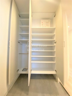 【玄関】 | アーバネックス西本町 | トールタイプの下駄箱！玄関はいつも片付きます！