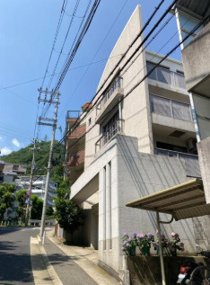 平成17年築！灘区RC一棟レジの外観