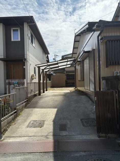 藤井貸家の駐車場