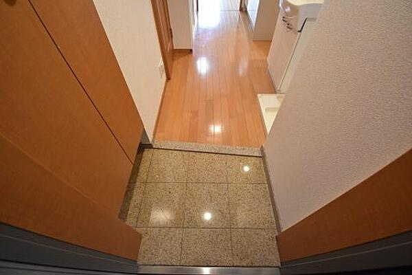 レジュールアッシュ梅田イーストの玄関