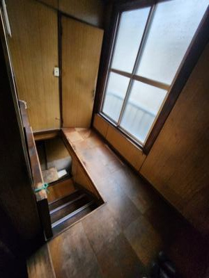 三条会商店街店舗戸建の内装