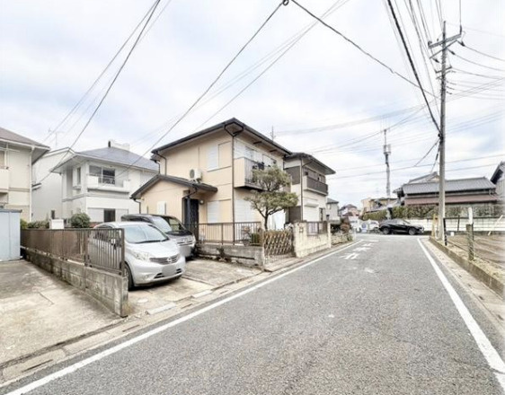 【前面道路含む現地写真】 | 久喜市吉羽3丁目　中古戸建　