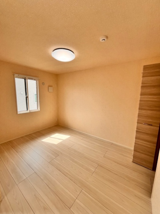 トリシアYの洋室