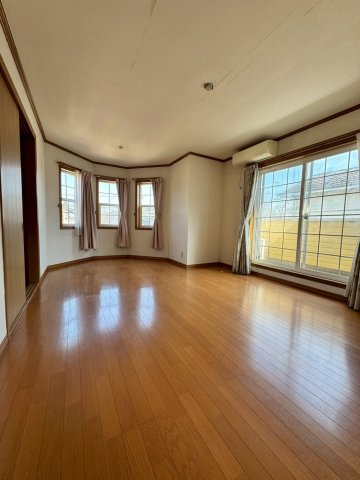 狭山市根岸1丁目中古戸建の居間・リビング