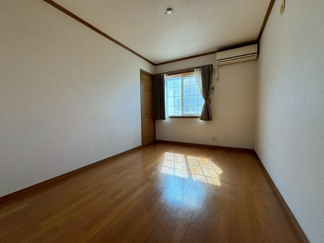 狭山市根岸1丁目中古戸建の洋室