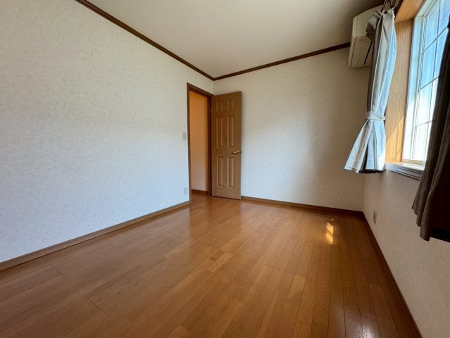 狭山市根岸1丁目中古戸建の洋室