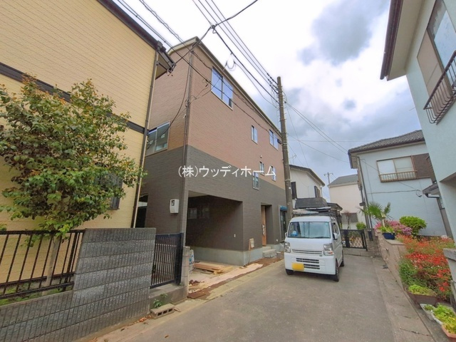 春日部市藤塚第14期　新築一戸建ての前面道路含む現地写真