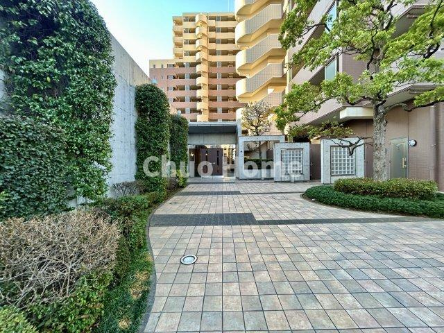 アリアシティのエントランス|【エントランス】マンションのエントランスは、その物件の印象を決める、顔とも言える場所です。毎日通る場所ですからきれいなのが一番です。