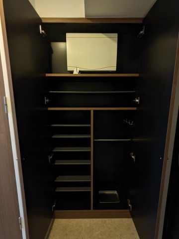 ハーモニーレジデンス名古屋今池の玄関|シューズボックス