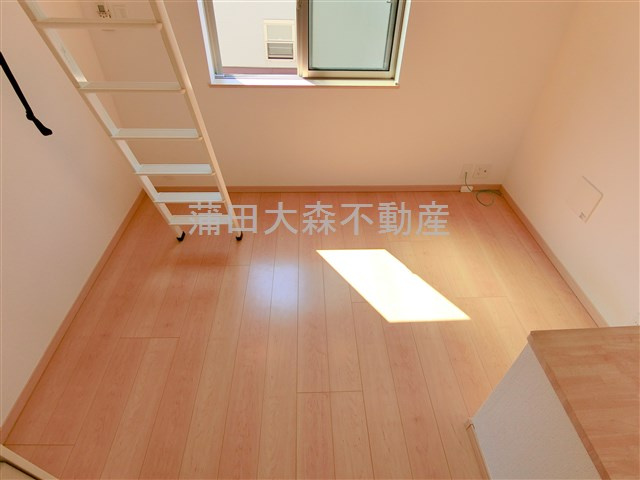 ノイエスト蒲田の居間・リビング