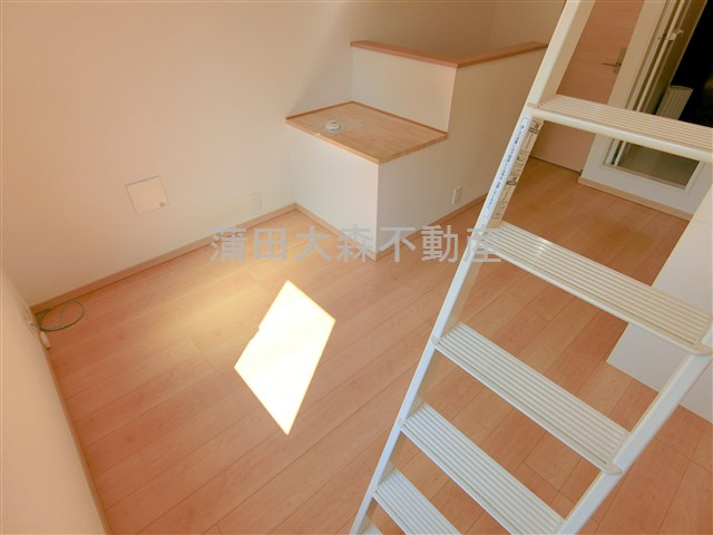 ノイエスト蒲田の居間・リビング