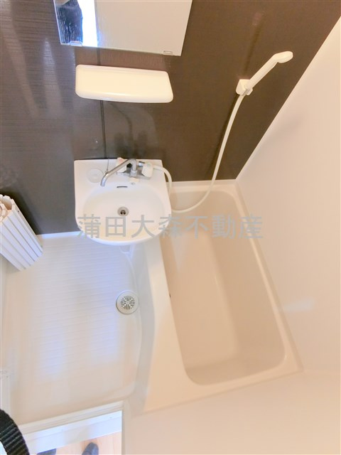 ノイエスト蒲田の浴室