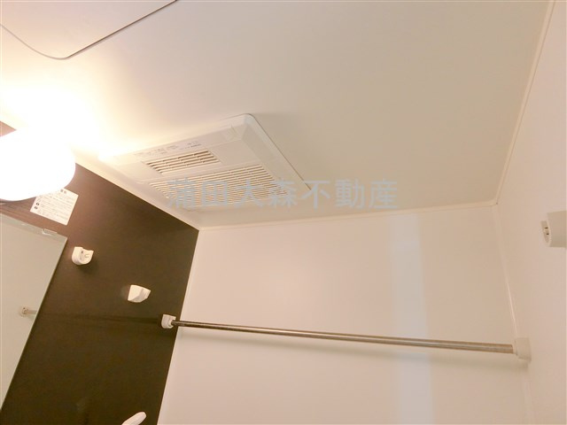 ノイエスト蒲田の浴室