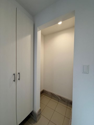 弥富市五明町築留の新築一戸建の収納|◇土間収納◇　　ベビーカーやアウトドア用品が置ける収納スペース付き♪