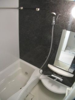 レジデンスヒルズの浴室|※別号室参考写真