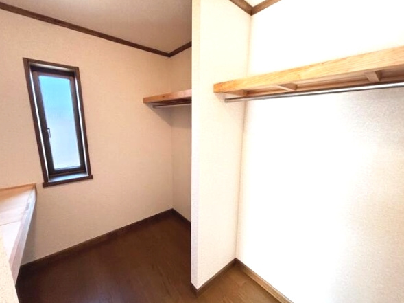 大網白里市みずほ台2　中古戸建の収納|内外装リフォーム済み令和7年12月 ウッドデッキ付 スーパー主婦の店徒歩約7分都市ガス上下水