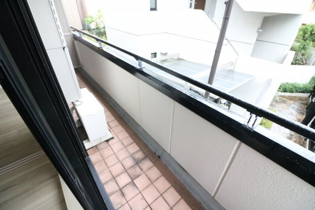 【バルコニー】