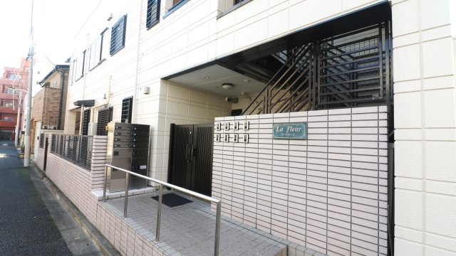 【エントランス】