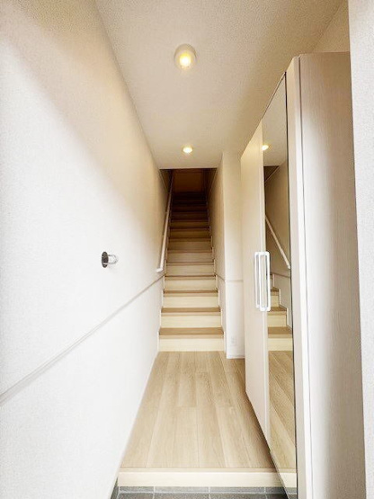 【玄関】 | フローリア